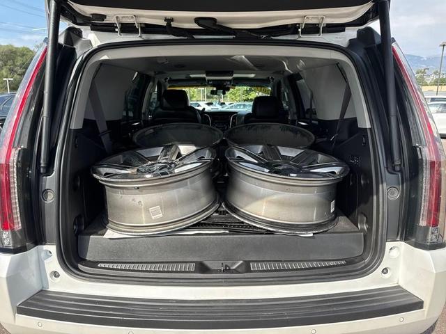 Photo of 2017 White Cadillac Escalade