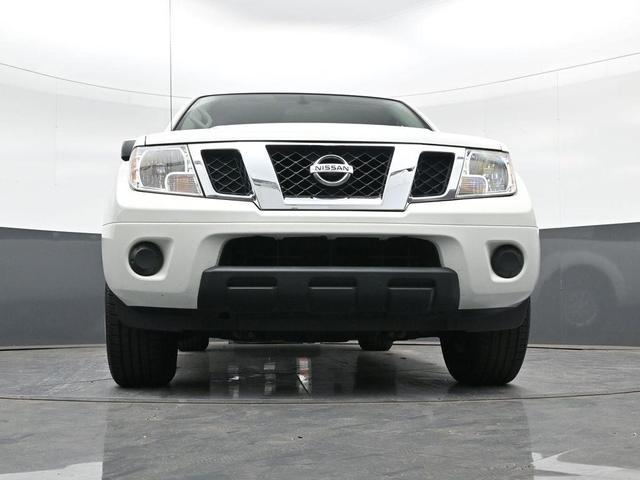 Photo of 2019 Glacier White Nissan Frontier