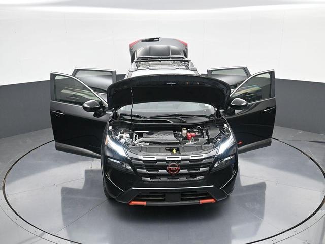 Photo of 2025 Black Nissan Rogue