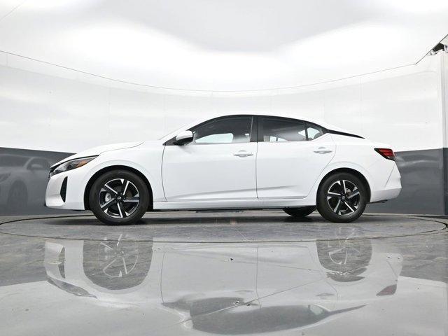 Photo of 2025 Cloud White Nissan Sentra