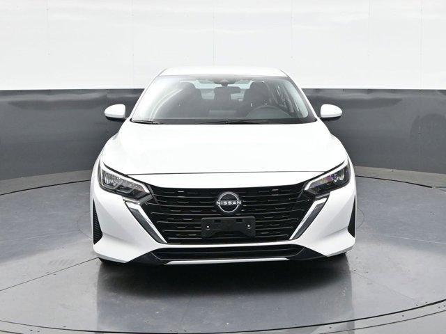 Photo of 2025 Cloud White Nissan Sentra