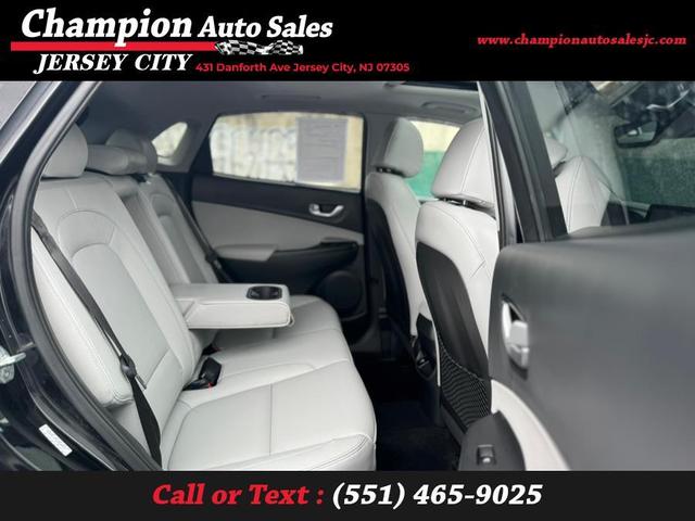 Photo of 2022 Black Hyundai KONA