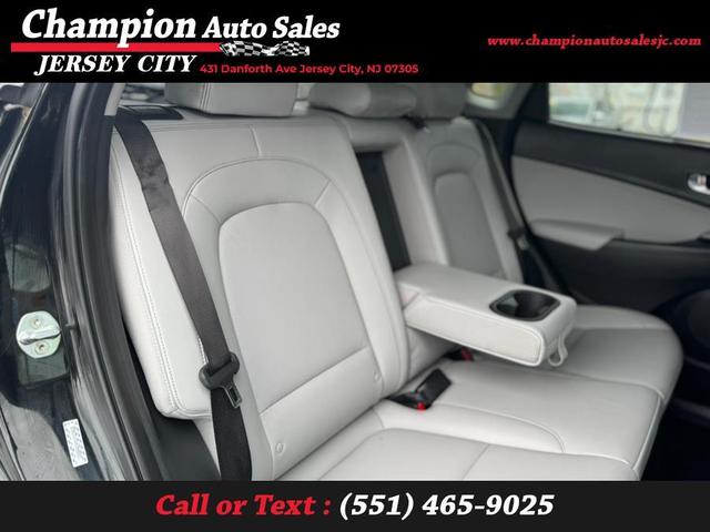 Photo of 2022 Black Hyundai KONA