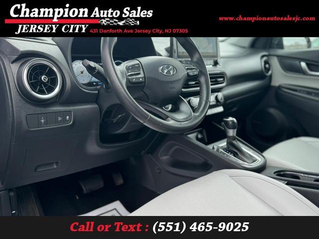Photo of 2022 Black Hyundai KONA