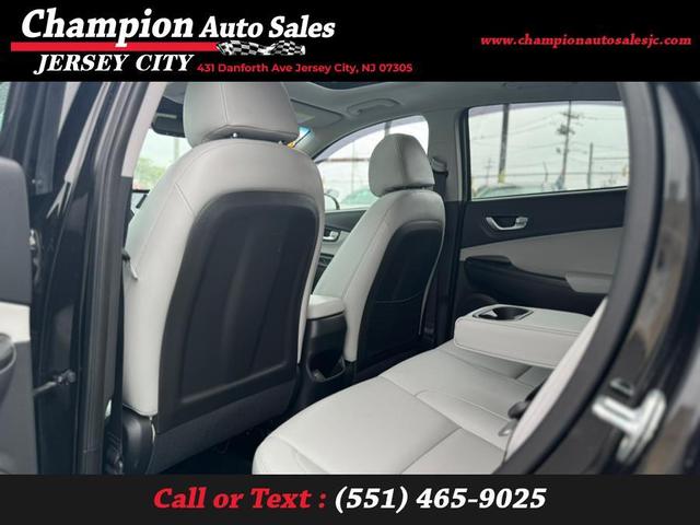 Photo of 2022 Black Hyundai KONA