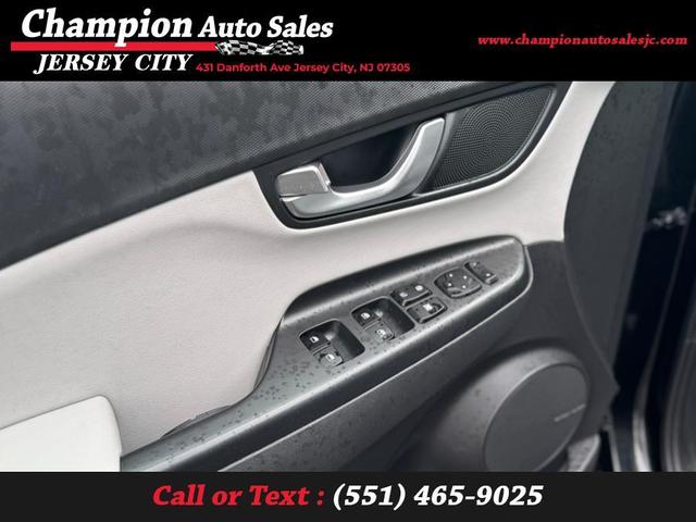 Photo of 2022 Black Hyundai KONA
