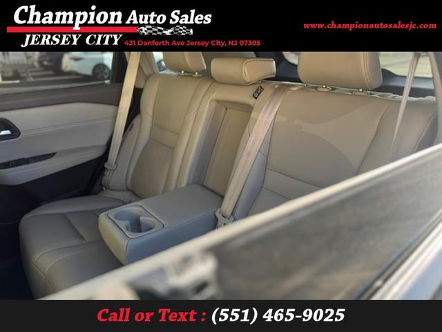 Photo of 2023 Black Nissan Rogue
