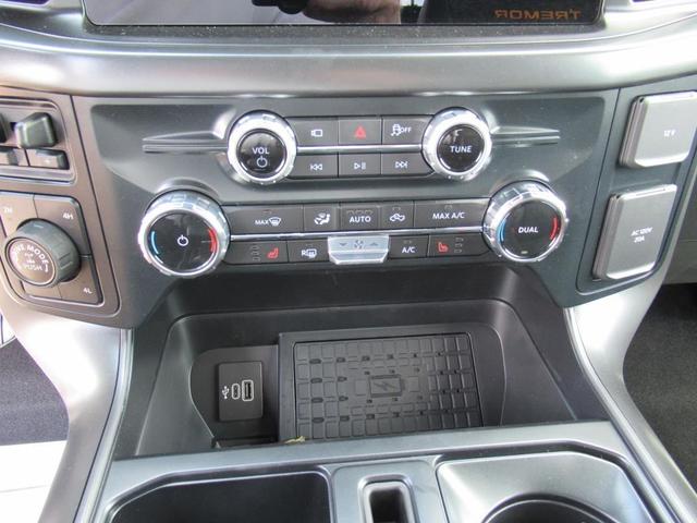 Photo of 2025 Agate Black Metallic Ford F-150