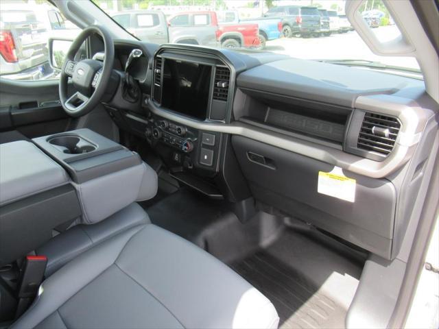 Photo of 2025 Oxford White Ford F-150