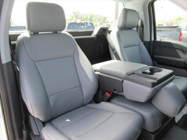 Photo of 2025 Oxford White Ford F-150
