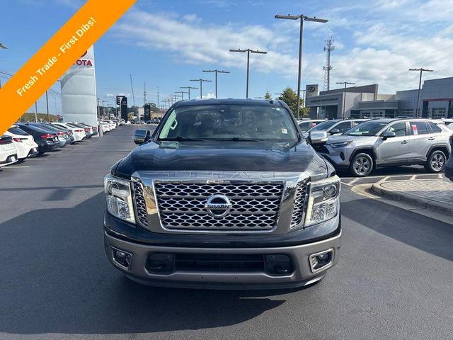 Photo of 2017 Magnetic Black Nissan Titan