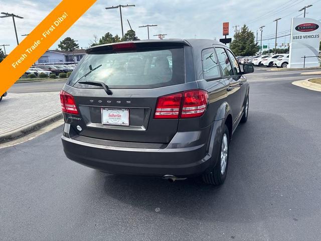 Photo of 2014 Granite Crystal Metallic Clearcoat Dodge Journey