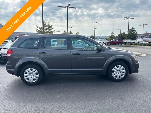 Photo of 2014 Granite Crystal Metallic Clearcoat Dodge Journey