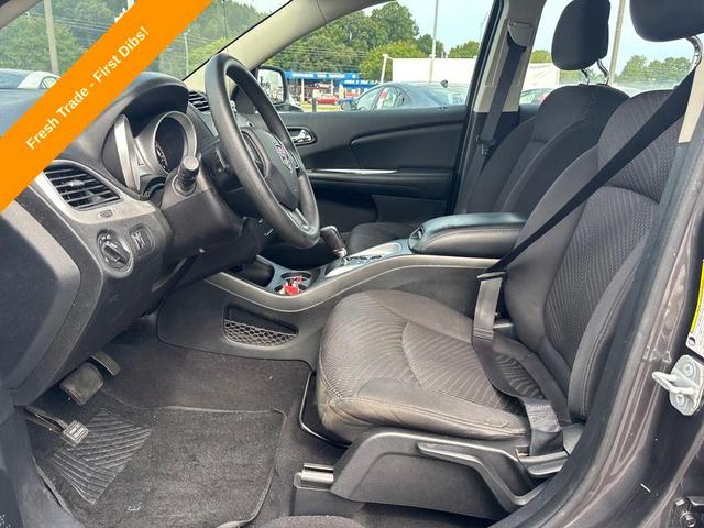 Photo of 2014 Granite Crystal Metallic Clearcoat Dodge Journey