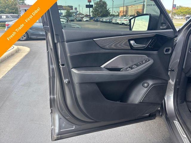 Photo of 2023 Liquid Carbon Metallic Acura MDX