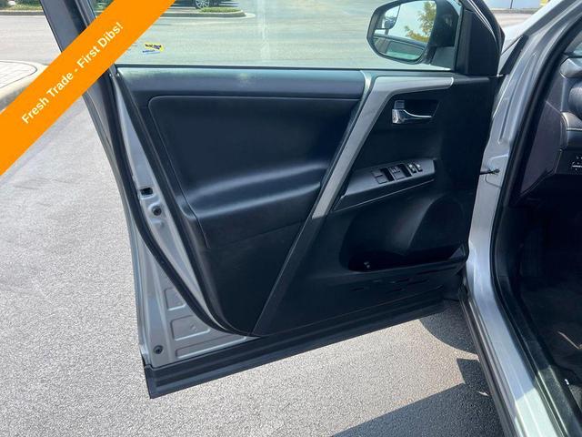 Photo of 2017 Silver Sky Metallic Toyota RAV4