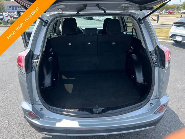Photo of 2017 Silver Sky Metallic Toyota RAV4