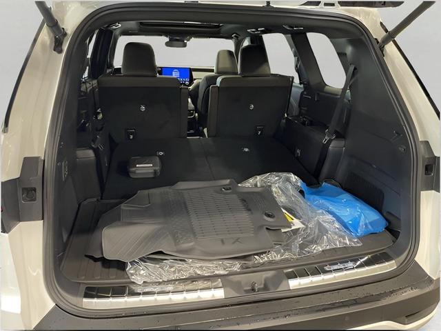 Photo of 2025 Wind Chill Pearl Lexus TX 350