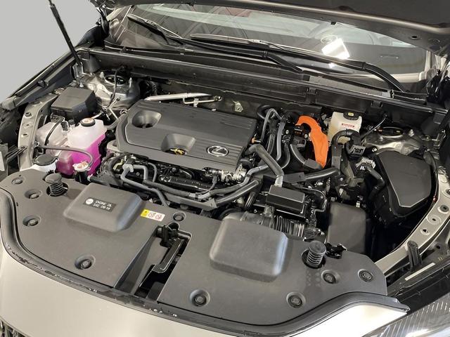Photo of 2025 Atomic Silver Lexus NX 350h