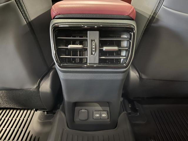 Photo of 2025 Atomic Silver Lexus NX 350h