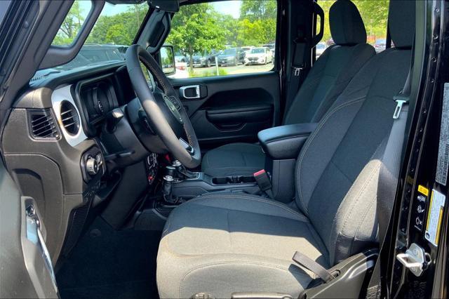 Photo of 2024 Black Clearcoat Jeep Wrangler