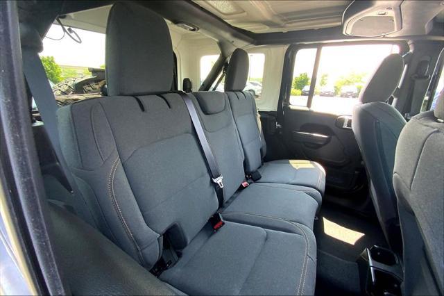 Photo of 2024 Black Clearcoat Jeep Wrangler