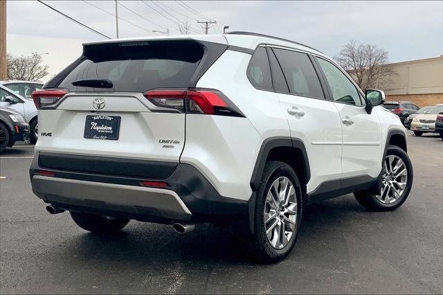 Photo of 2024 White Toyota RAV4