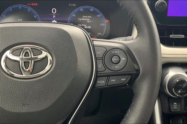 Photo of 2024 White Toyota RAV4