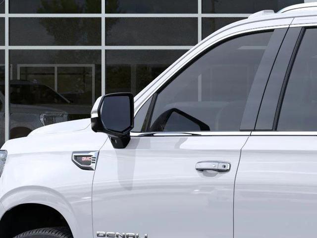 Photo of 2025 Summit White GMC Yukon XL