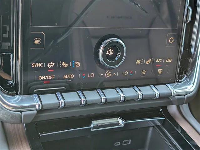 Photo of 2025 Summit White GMC Yukon XL