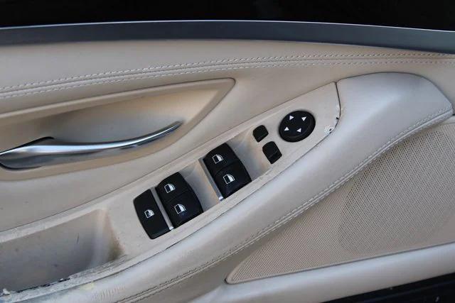 Photo of 2016 Gray BMW 528