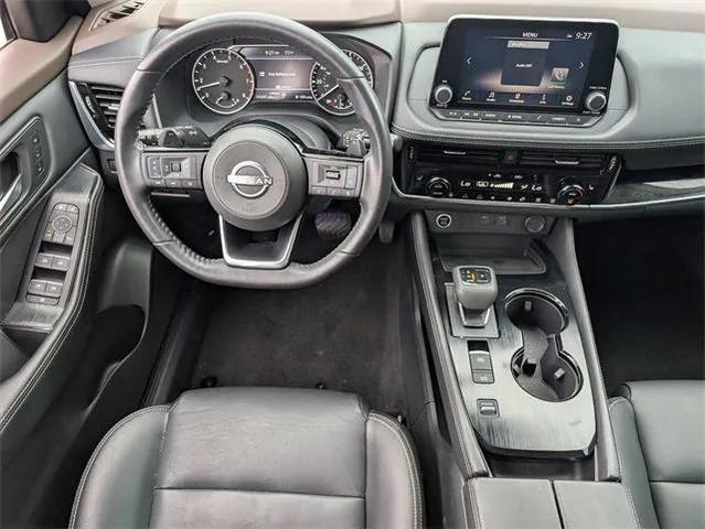 Photo of 2022 Super Black Nissan Rogue