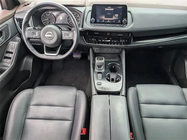 Photo of 2022 Super Black Nissan Rogue