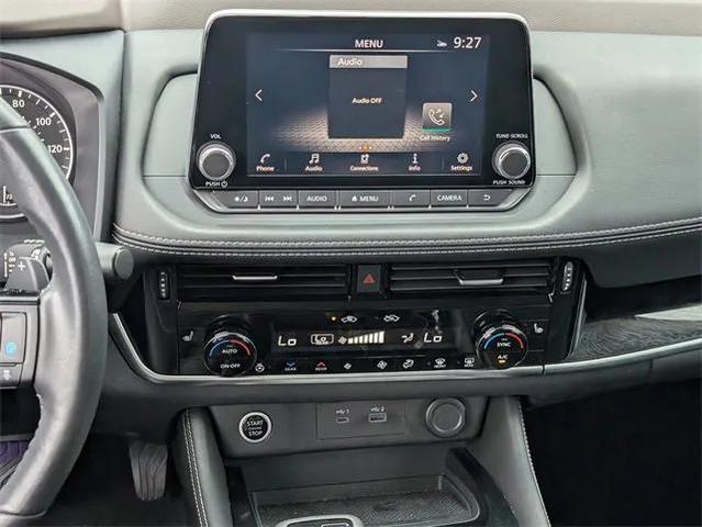 Photo of 2022 Super Black Nissan Rogue