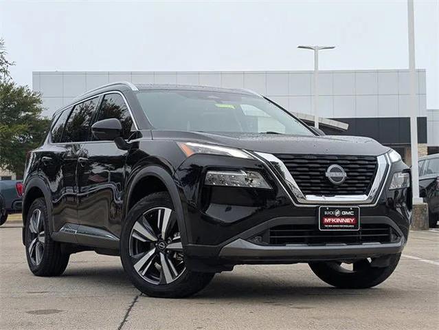 Photo of 2022 Super Black Nissan Rogue