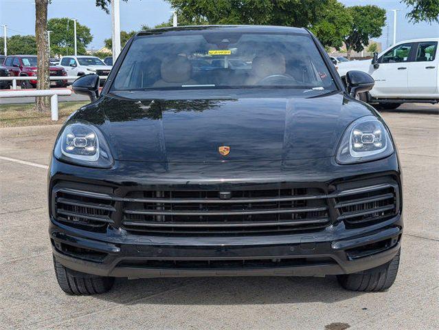 Photo of 2022 Black Porsche Cayenne