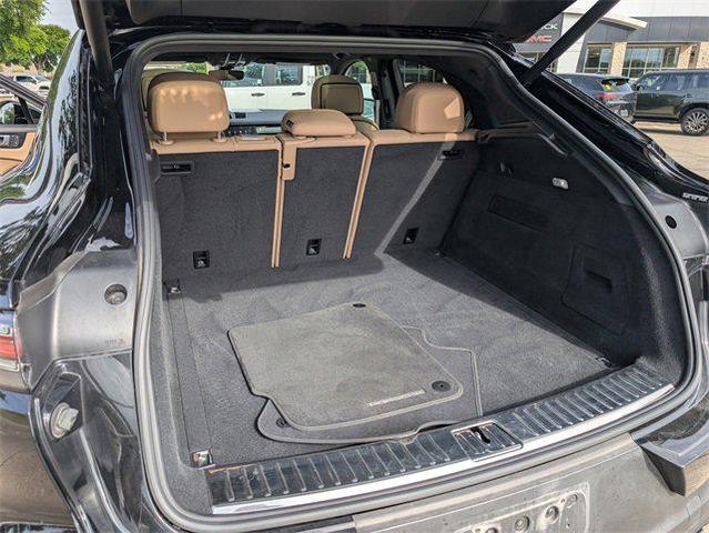 Photo of 2022 Black Porsche Cayenne