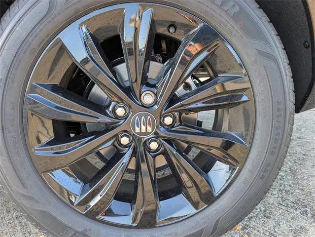 Photo of 2025 Ebony Twilight Metallic Buick Envista