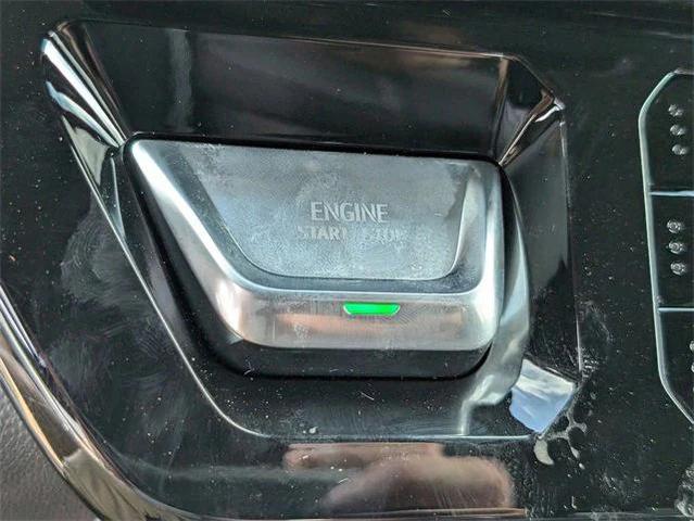 Photo of 2025 Summit White GMC Sierra 1500