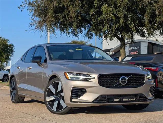 Photo of 2024 Bright Dusk Metallic Volvo S60 Recharge Plug-In Hybrid