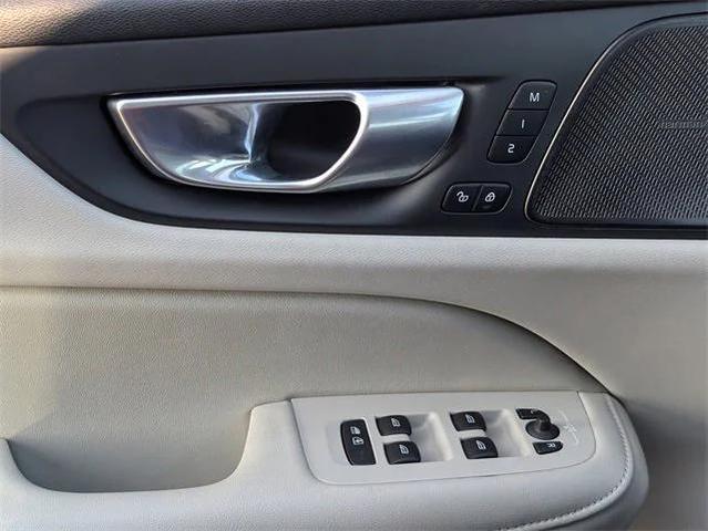 Photo of 2024 Bright Dusk Metallic Volvo S60 Recharge Plug-In Hybrid