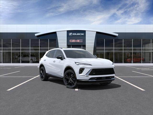 Photo of 2025 White Frost Tricoat Buick Envision