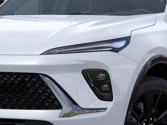 Photo of 2025 White Frost Tricoat Buick Envision