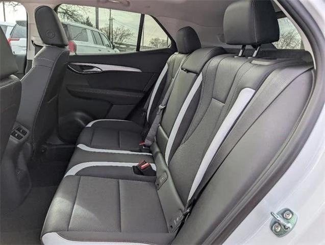 Photo of 2025 White Frost Tricoat Buick Envision