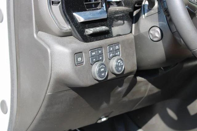 Photo of 2024 Iridescent Pearl Tricoat Chevrolet Silverado 1500