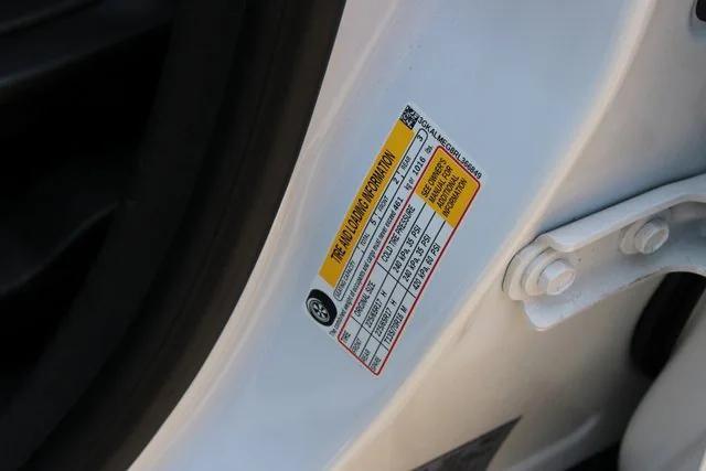Photo of 2024 Summit White GMC Terrain