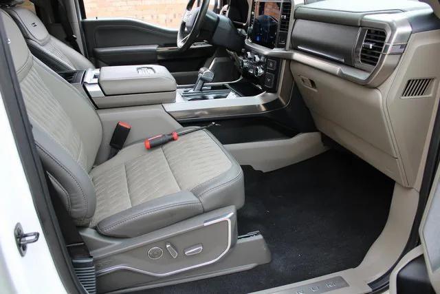 Photo of 2024 Star White Metallic Tri-Coat Ford F-150