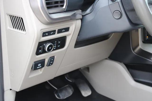 Photo of 2024 Star White Metallic Tri-Coat Ford F-150