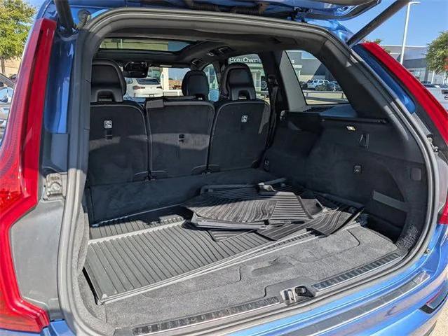 Photo of 2018 Bursting Blue Metallic Volvo XC90
