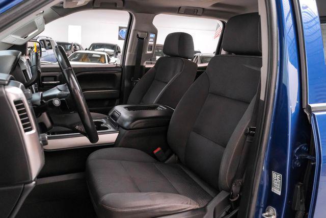 Photo of 2018 Deep Ocean Blue Metallic Chevrolet Silverado 1500